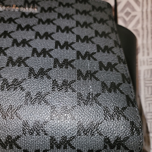 ❌SOLD❌Small MK Selma - Picture 9 of 9